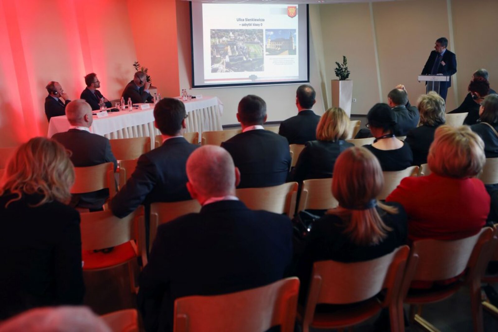Testvérvárosi konferencia